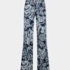 Dalma-Jeans met donkere bloemenwas Dalma-Jeans met donkere bloemenwas