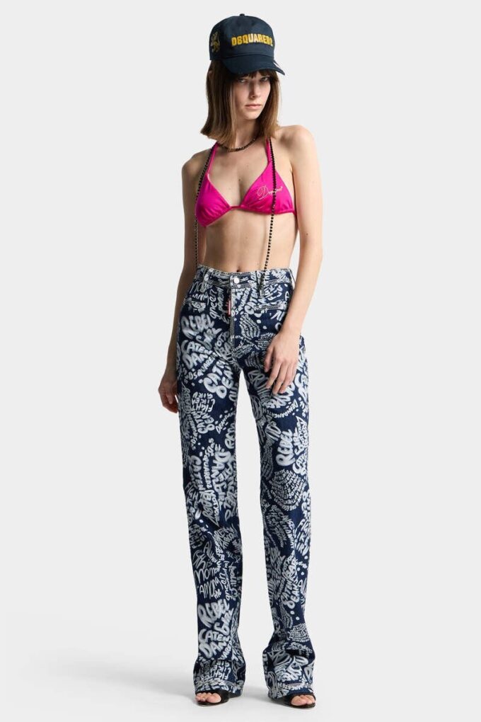 Dalma-Jeans met donkere bloemenwas Dalma-Jeans met donkere bloemenwas