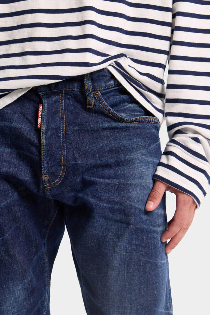 Donkere, strakke Teddy-Jeans Donkere, strakke Teddy-Jeans