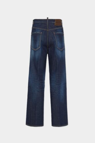 Donkere, strakke wassing, losse Jeans