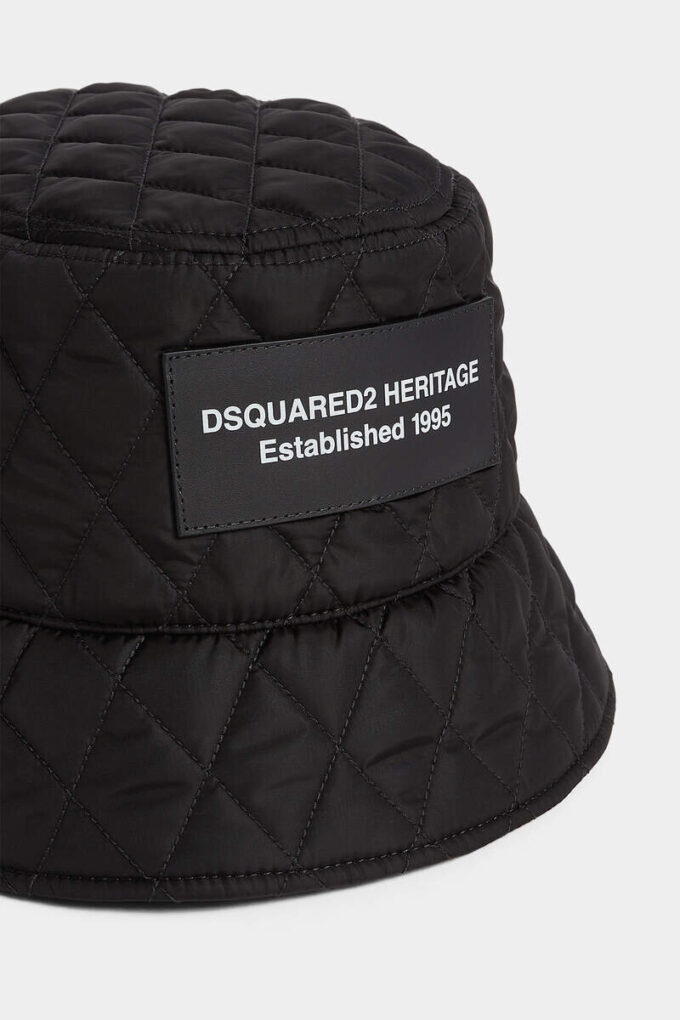 Dsquared2 buckethoed
