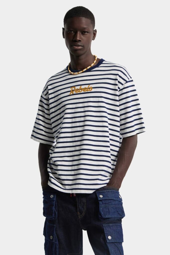 Dsquared2 Rebels T-shirt met losse pasvorm Dsquared2 Rebels T-shirt met losse pasvorm