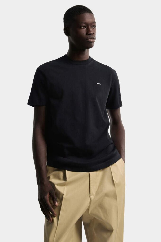 Dsquared2 T-shirt met logo-plaatje en coole pasvorm Dsquared2 T-shirt met logo-plaatje en coole pasvorm