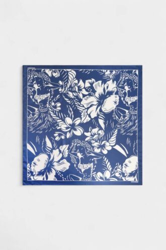 Foulard met dansende bloemen