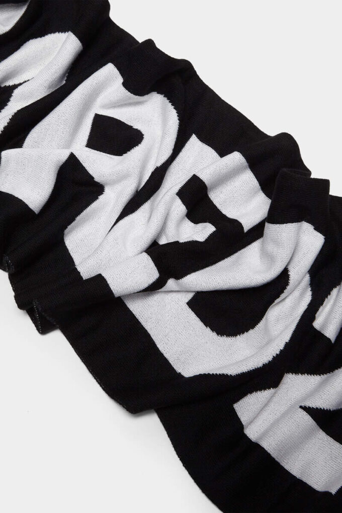 Gebreide sjaal met Dsquared2-logo Gebreide sjaal met Dsquared2-logo
