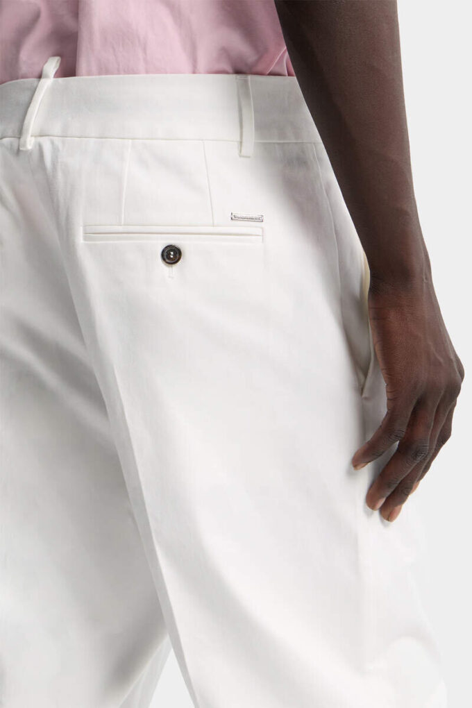 Getailleerde katoenen rechte broek Getailleerde katoenen rechte broek
