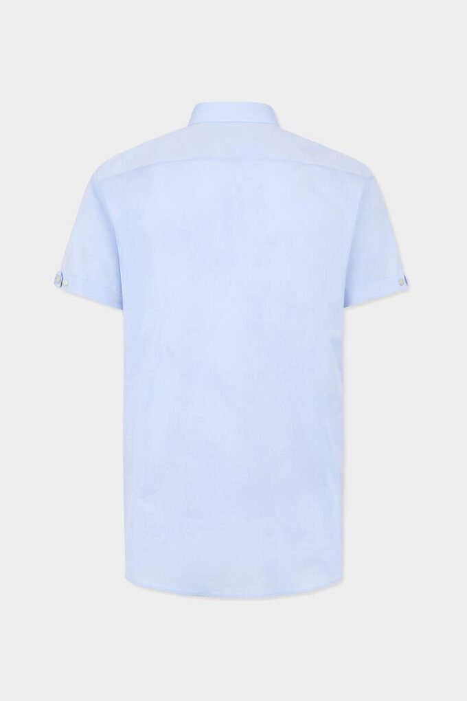 Kort, soepelvallend slim-fit overhemd Kort, soepelvallend slim-fit overhemd