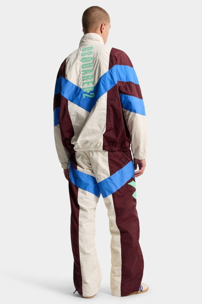 Loose broek van een trainingspak met kleurblokken Loose broek van een trainingspak met kleurblokken