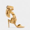 Praktische Sandalen mit dubbele hak Praktische Sandalen mit dubbele hak