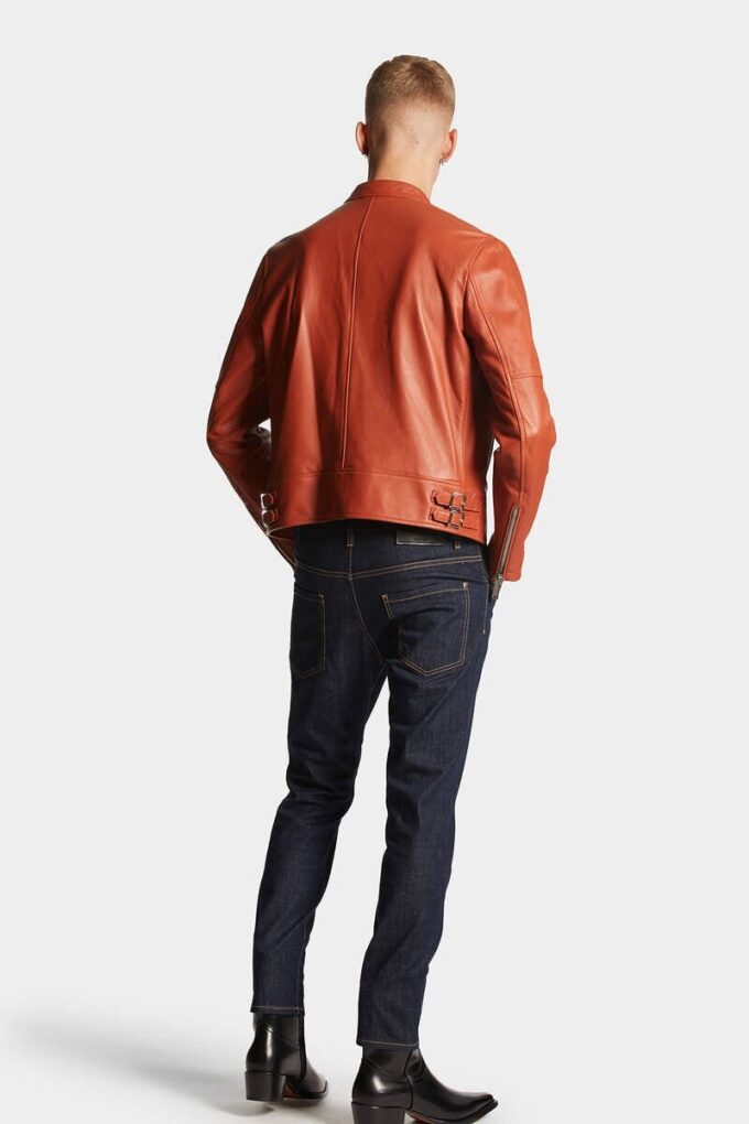 Skater Jean met donkere wassing Skater Jean met donkere wassing