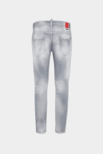 Skater Jean met geborstelde grijze wassing